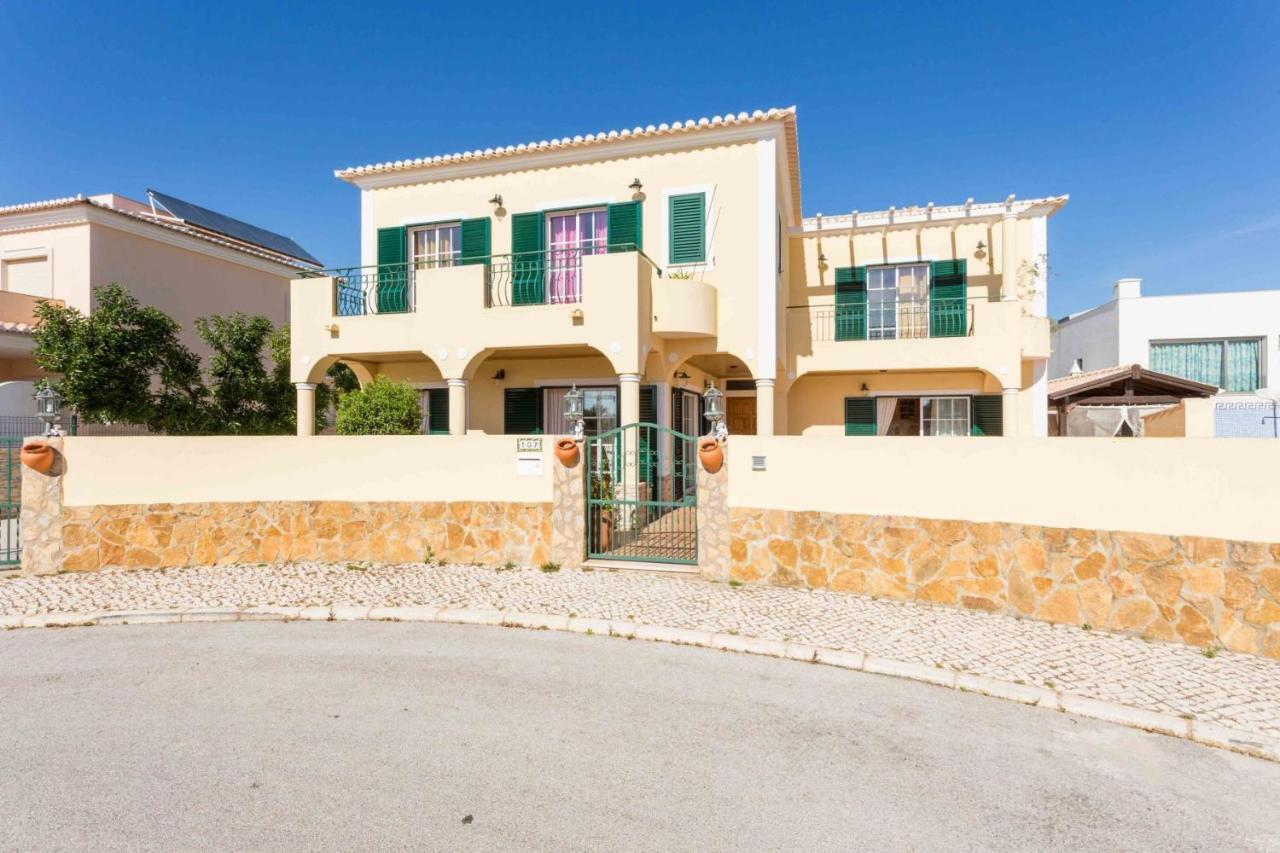 Sunflower Villa By Seewest Lagos Exterior photo